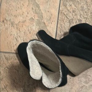 Chic Black Wedge Ankle Boots